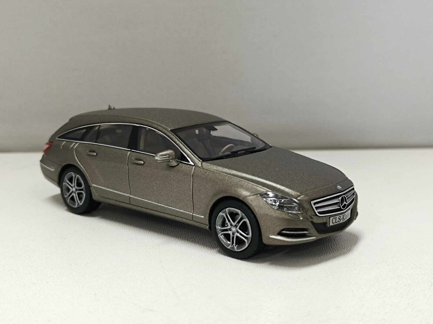 Mercedes-Benz CLS Klasse Shooting Brake 2010 - Norev 1:43 Usato