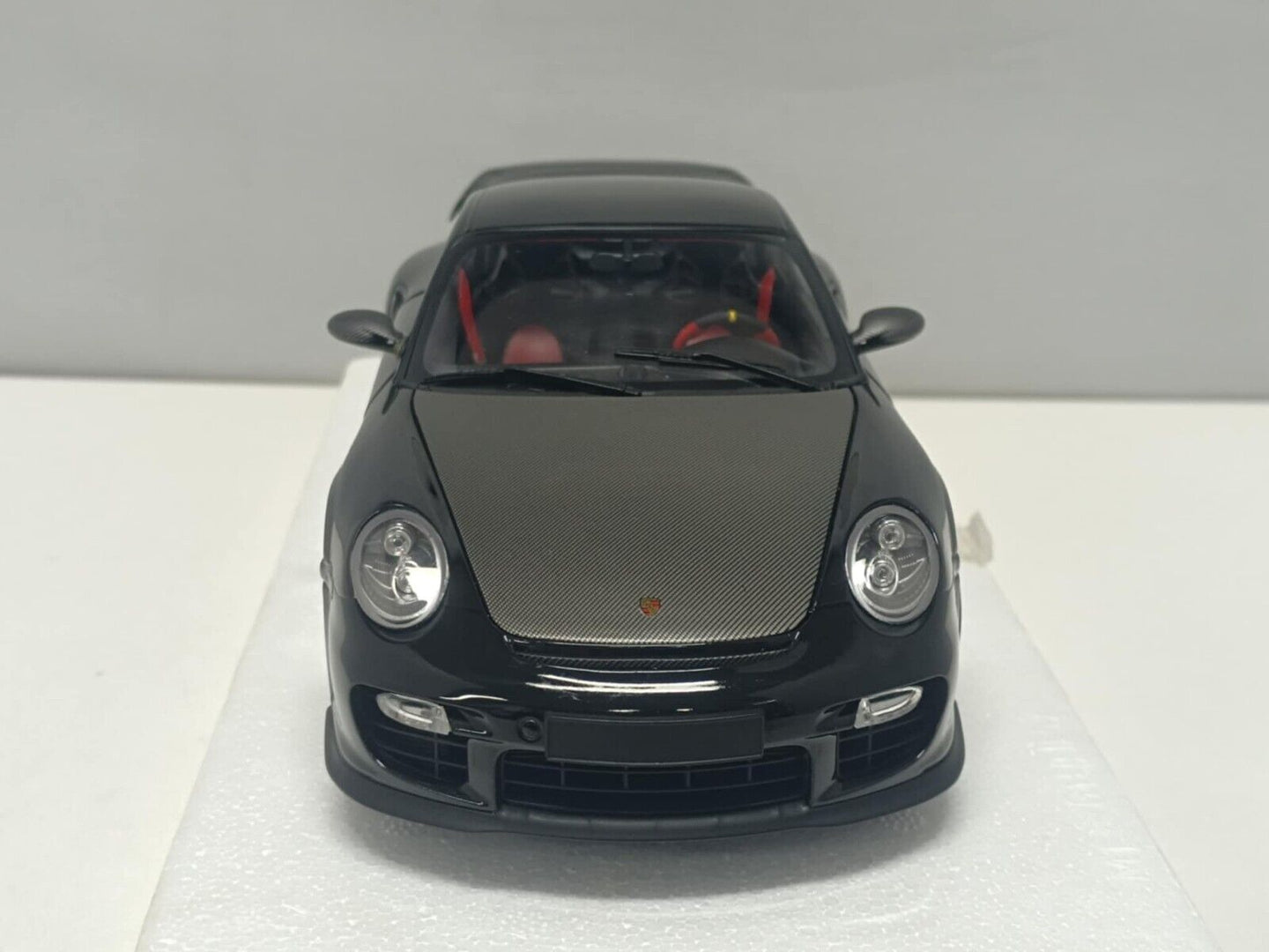Porsche 911 GT2 RS 2011 Black With Gold Wheels Minichamps 1:18 Usato + Box Rare