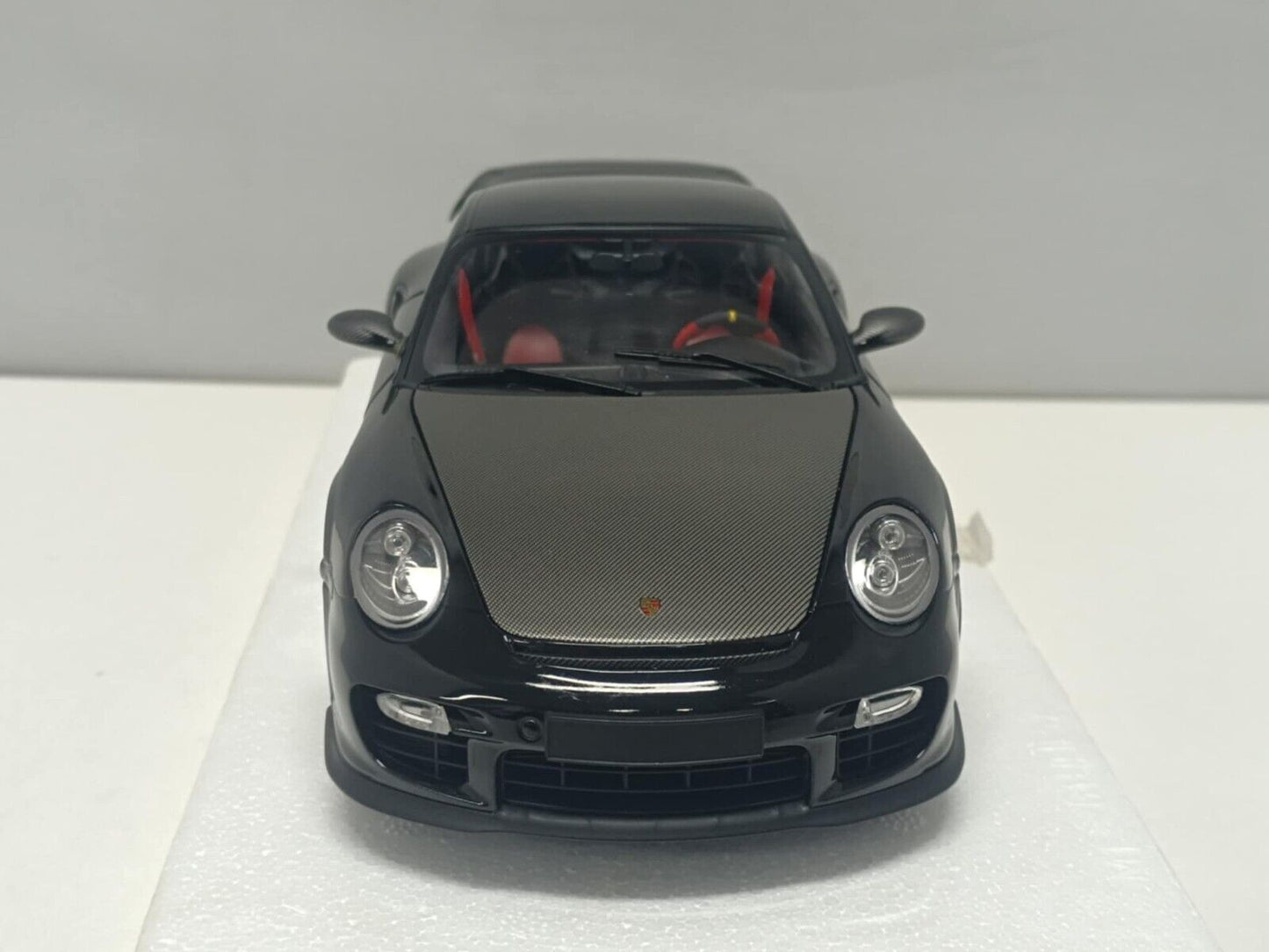 Porsche 911 GT2 RS 2011 Black With Gold Wheels Minichamps 1:18 Usato + Box Rare