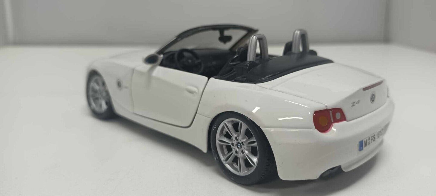 BMW Z4 Spider 2003 White Bianco Burago 1:24 Usato 1/24
