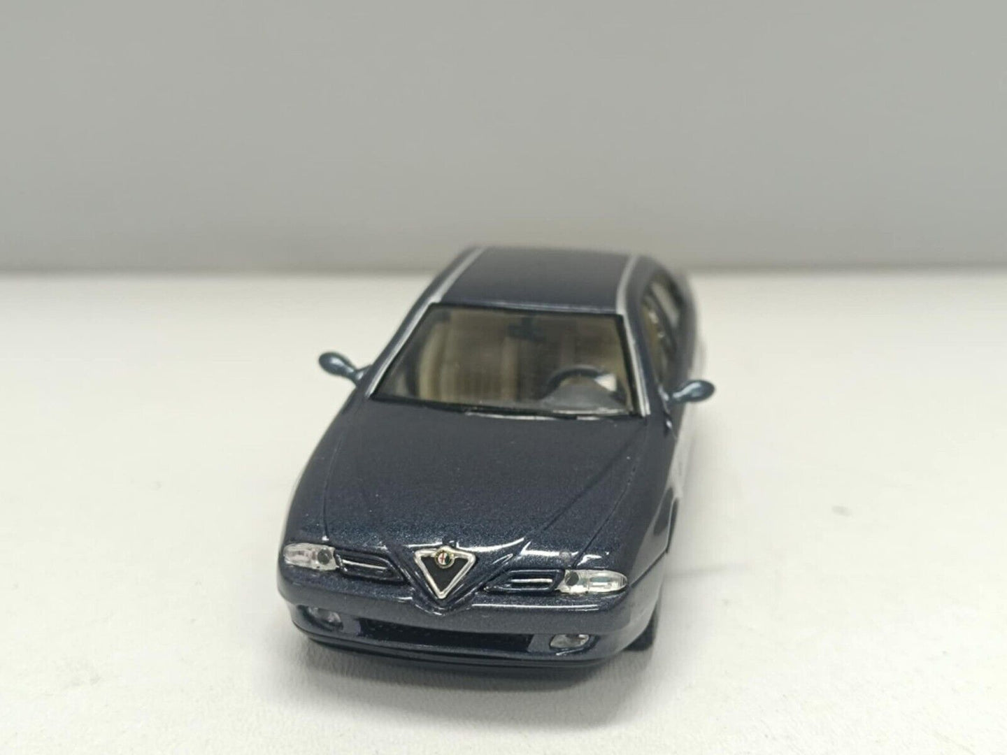 Alfa Romeo 166 - 1998 Grigio Grey Met Solido 1:43 Usato + Steel Box