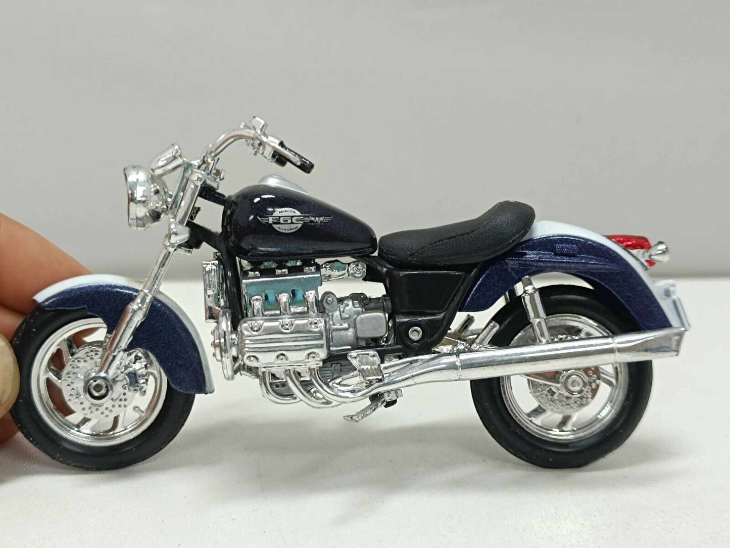 Honda F6C Moto Diecast - Burago 1:18  Usato no box