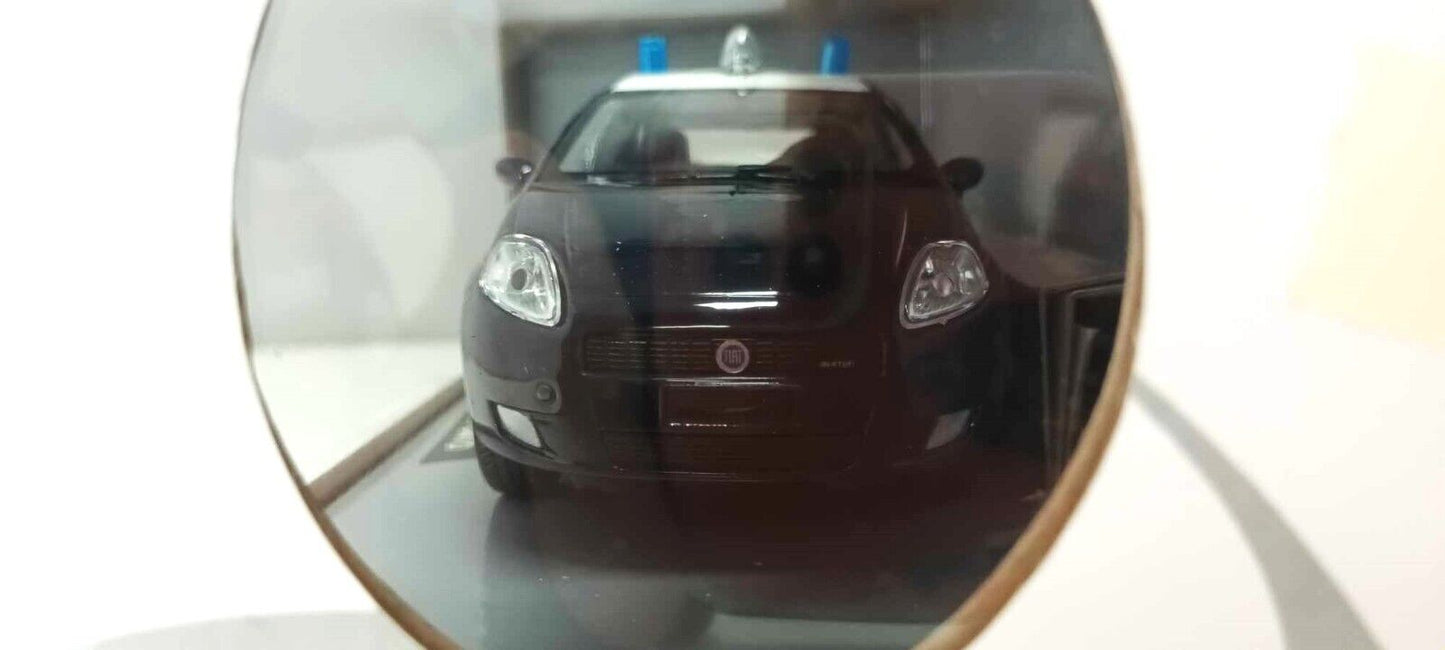 Fiat Grande Punto Carabinieri New Ray 1:24 Nuovo GM Shop