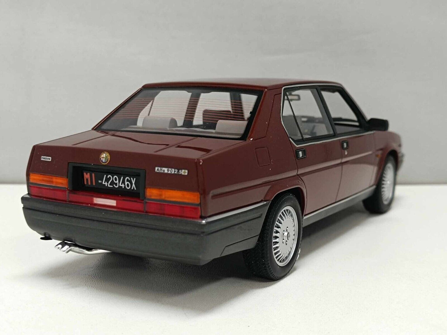 Alfa 90 2.5i Quadrifoglio Oro 1985 Opale Metallizzato Laudoracing 1:18 Usato