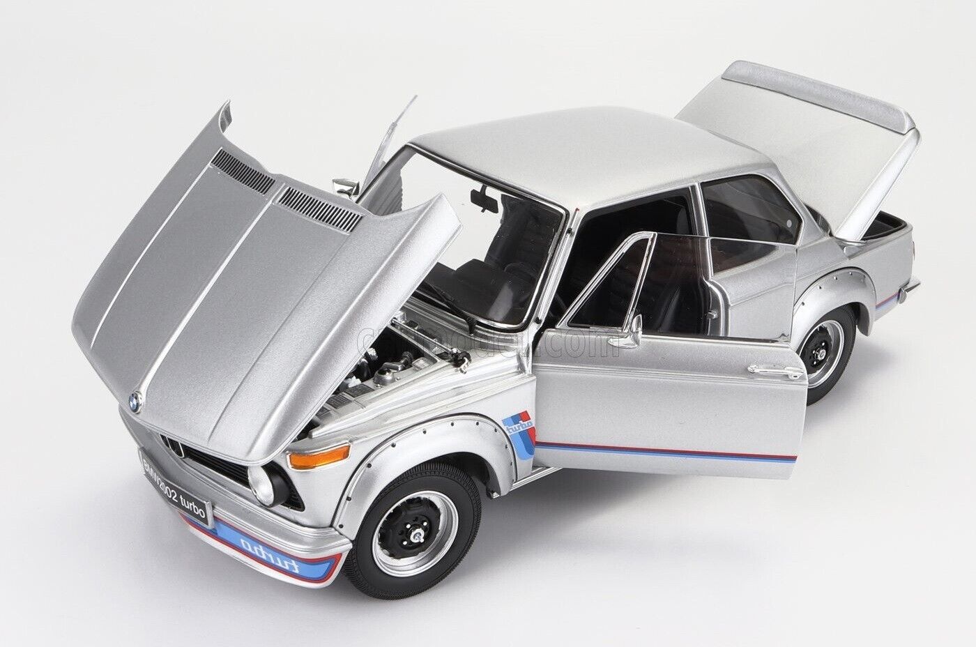 BMW 2002 Turbo 1974 Silver Kyosho 1:18 Nuovo 08544S 1/18