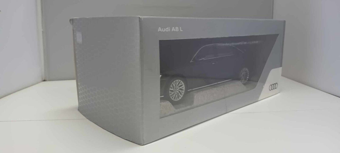 Audi A8 L Mythosschwartz Myth Black Norev 1:18 Audi Collection Usato + Box