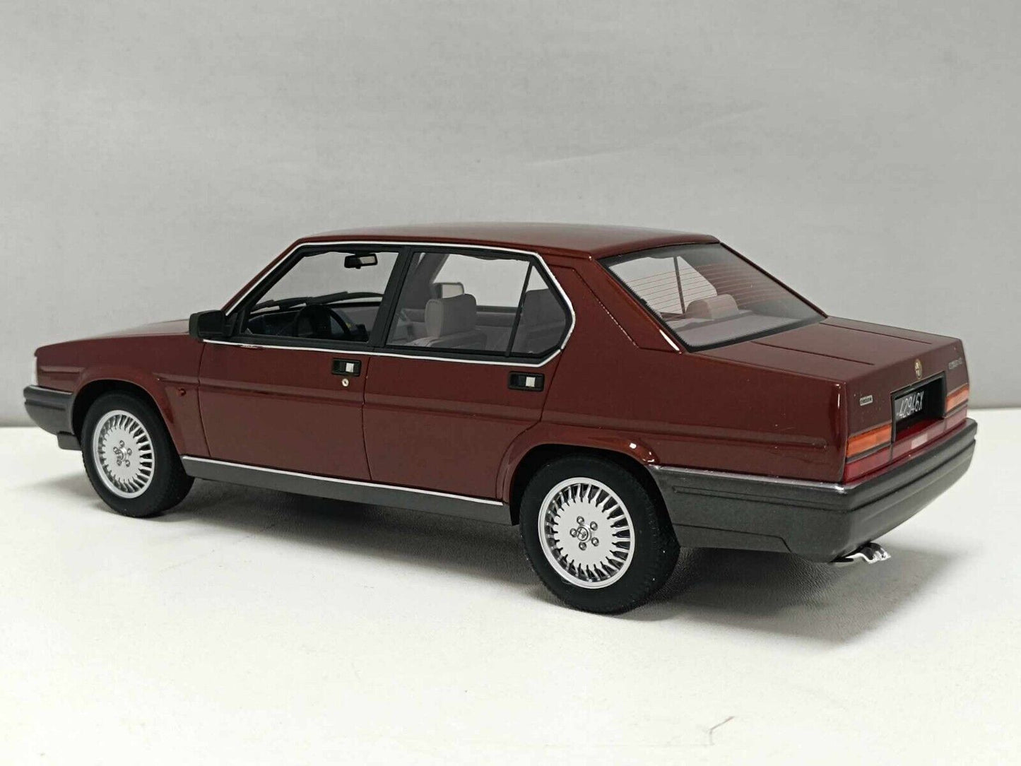 Alfa 90 2.5i Quadrifoglio Oro 1985 Opale Metallizzato Laudoracing 1:18 Usato