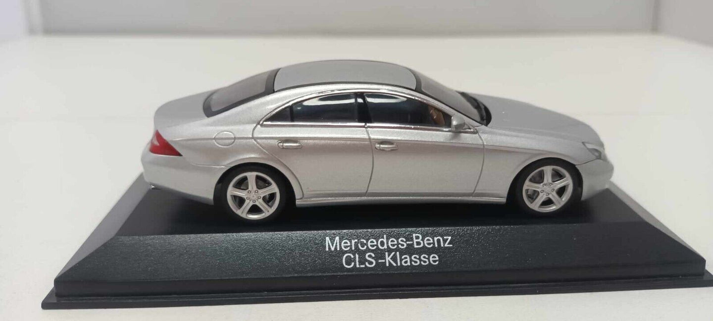 Mercedes-Benz CLS-Class Classe CLS Minichamps 1:43 Silver Usato + Teca