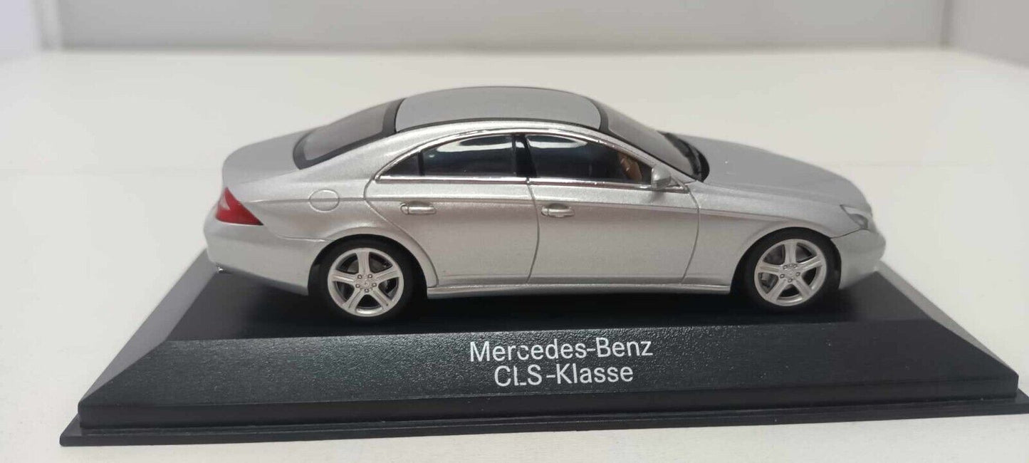 Mercedes-Benz CLS-Class Classe CLS Minichamps 1:43 Silver Usato + Teca