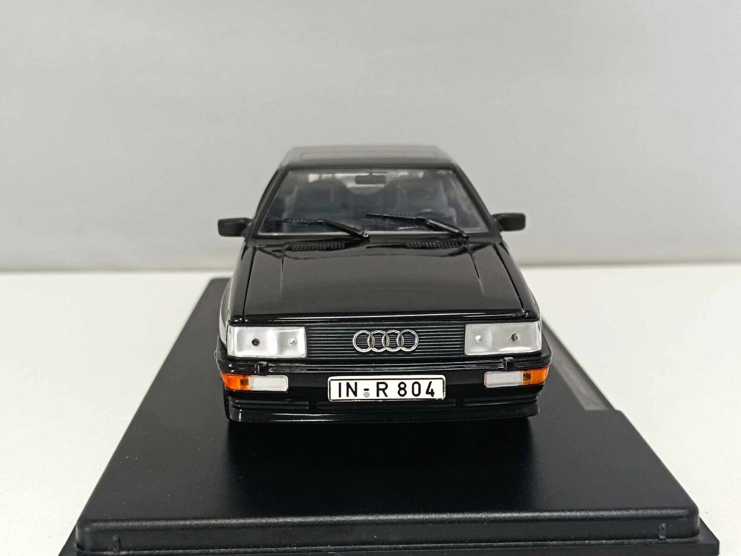 Audi Quattro 2.li Turbo 4 Nero Black 1986 Edicola Leo Models 1:24 Usato + Teca
