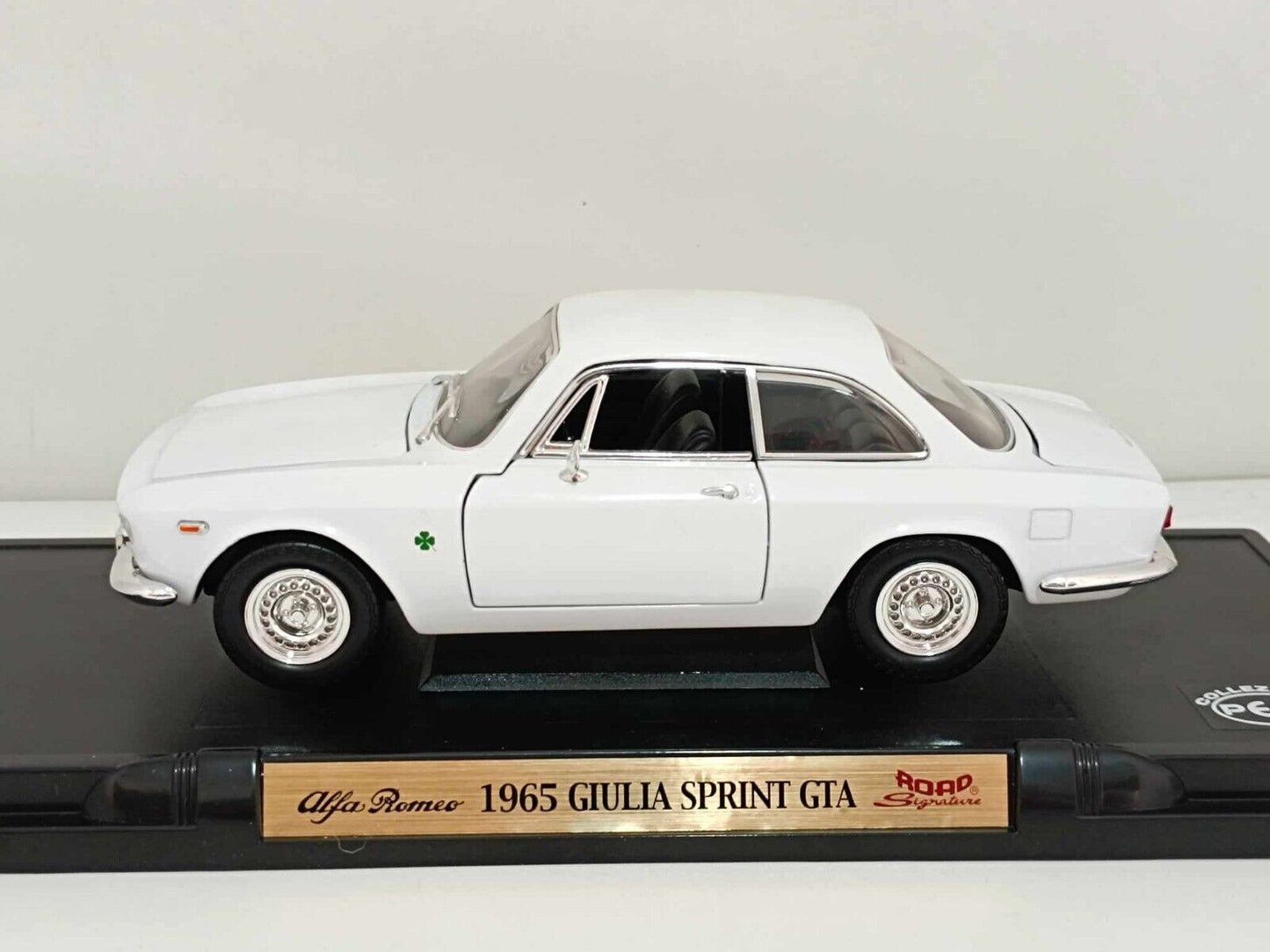 Alfa Romeo Giulia Sprint GTA 1965 - Road Signature 1:18 Very Rare Bianco GM Shop