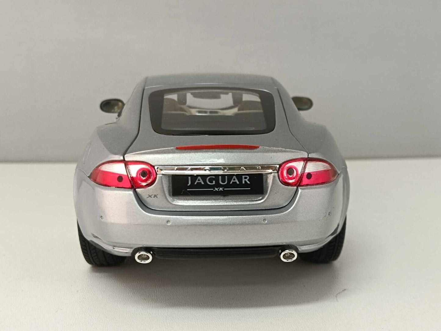 Jaguar XK Coupe 2006 Silver Welly 1/18 Usato Rara Very Rare Diecast GM Shop