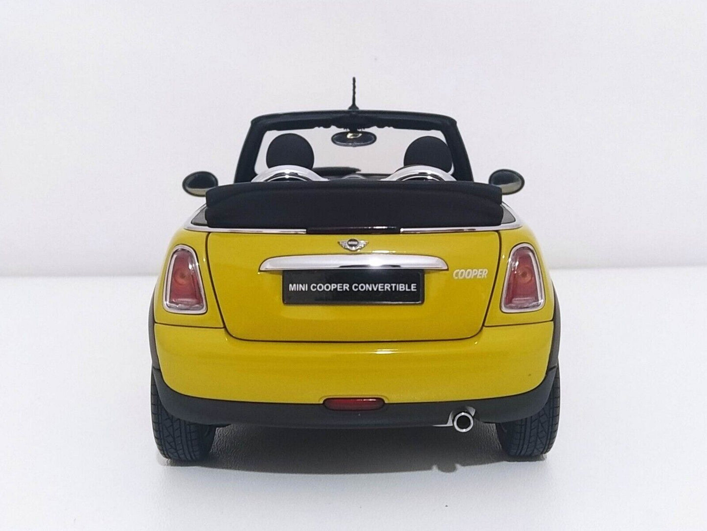Mini Cooper Convertible 2009 - Kyosho 1:18 GM Shop