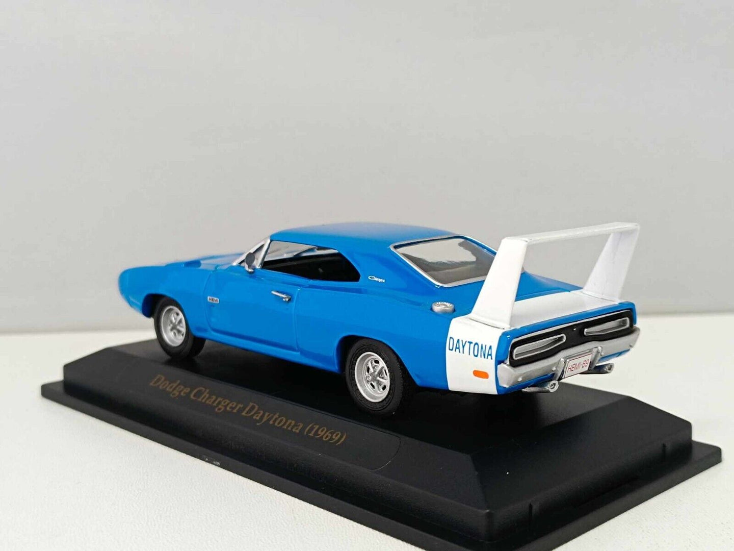 Dodge Charger Daytona 1969 Edicola 1/43 Muscle Car Azzurra Supporto + Teca Usato