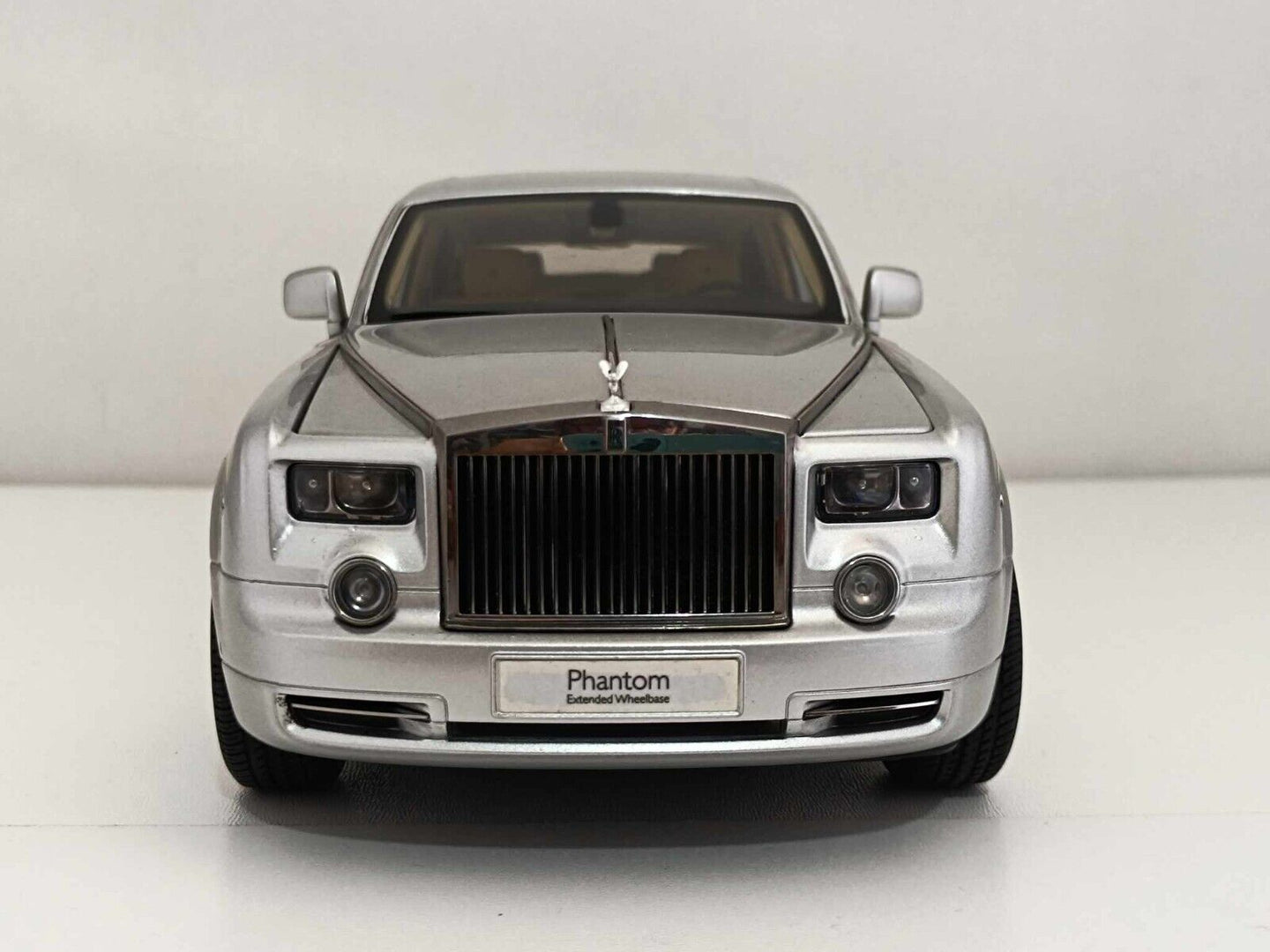 Rolls-Royce Phantom Extended Wheelbase (Very Rare) - Kyosho 1:18 GM Shop
