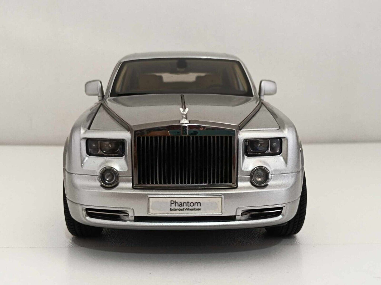 Rolls-Royce Phantom Extended Wheelbase (Very Rare) - Kyosho 1:18 GM Shop
