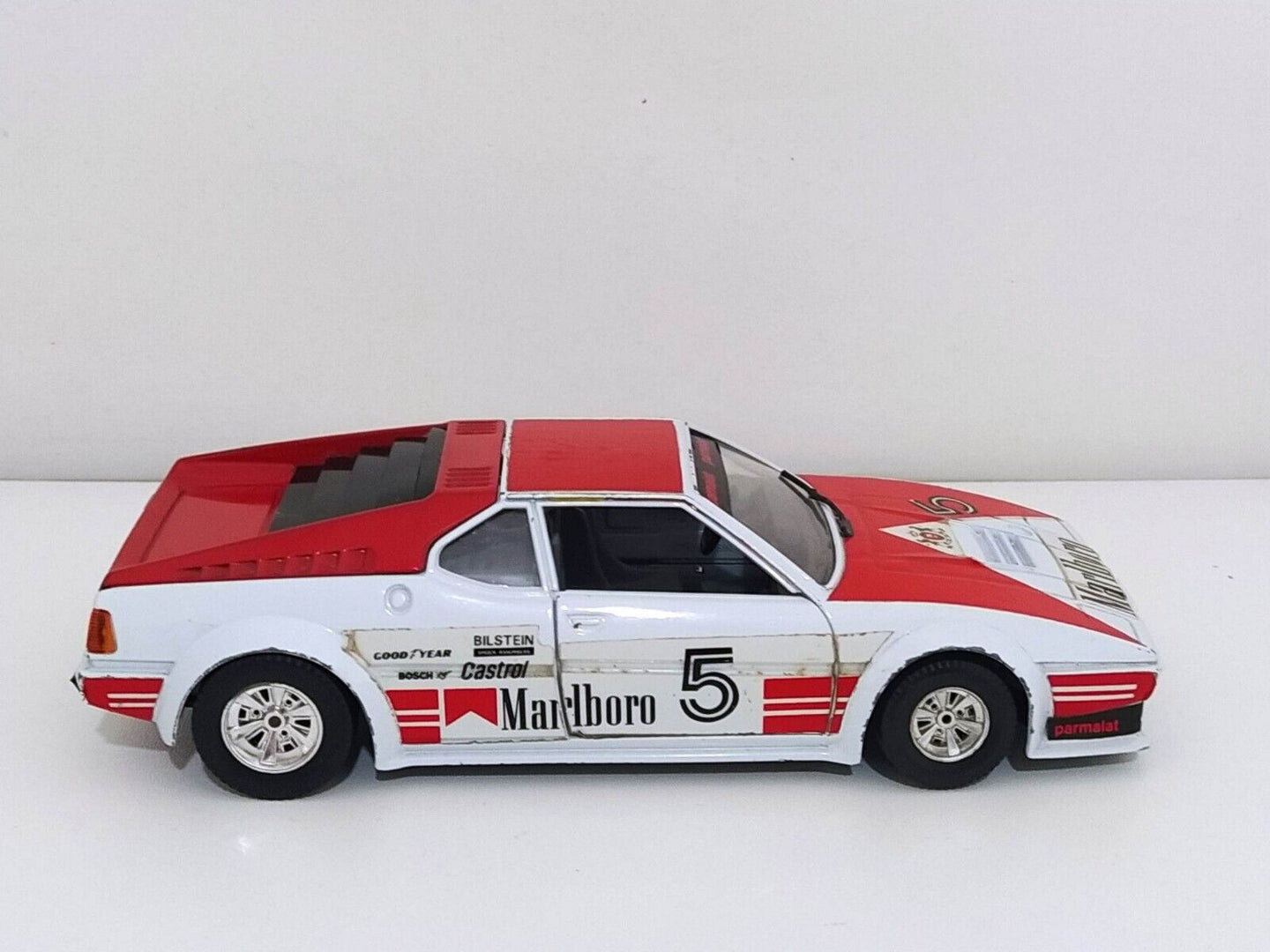 BMW M1 Marlboro - Burago 1:24 GM Shop