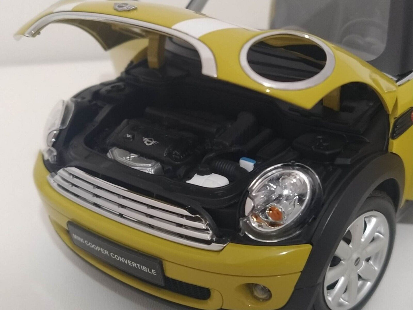 Mini Cooper Convertible 2009 - Kyosho 1:18 GM Shop