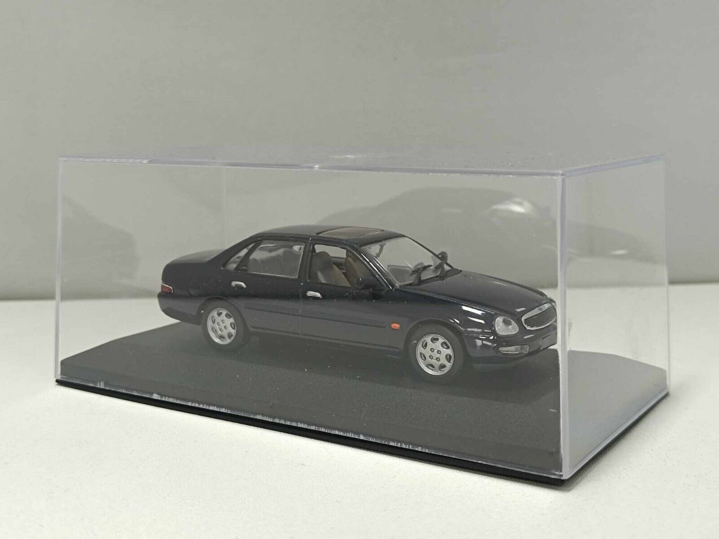 Ford Scorpio Saloon 1995 Blue Navy - Minichamps 1:43 Usato Teca