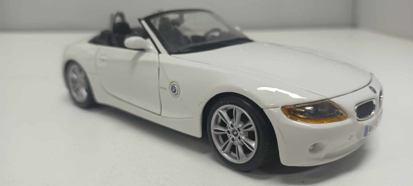 BMW Z4 Spider 2003 White Bianco Burago 1:24 Usato 1/24