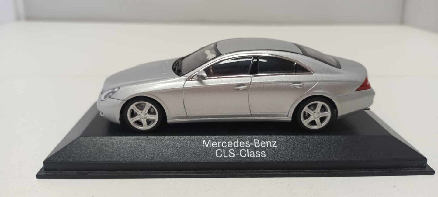 Mercedes-Benz CLS-Class Classe CLS Minichamps 1:43 Silver Usato + Teca