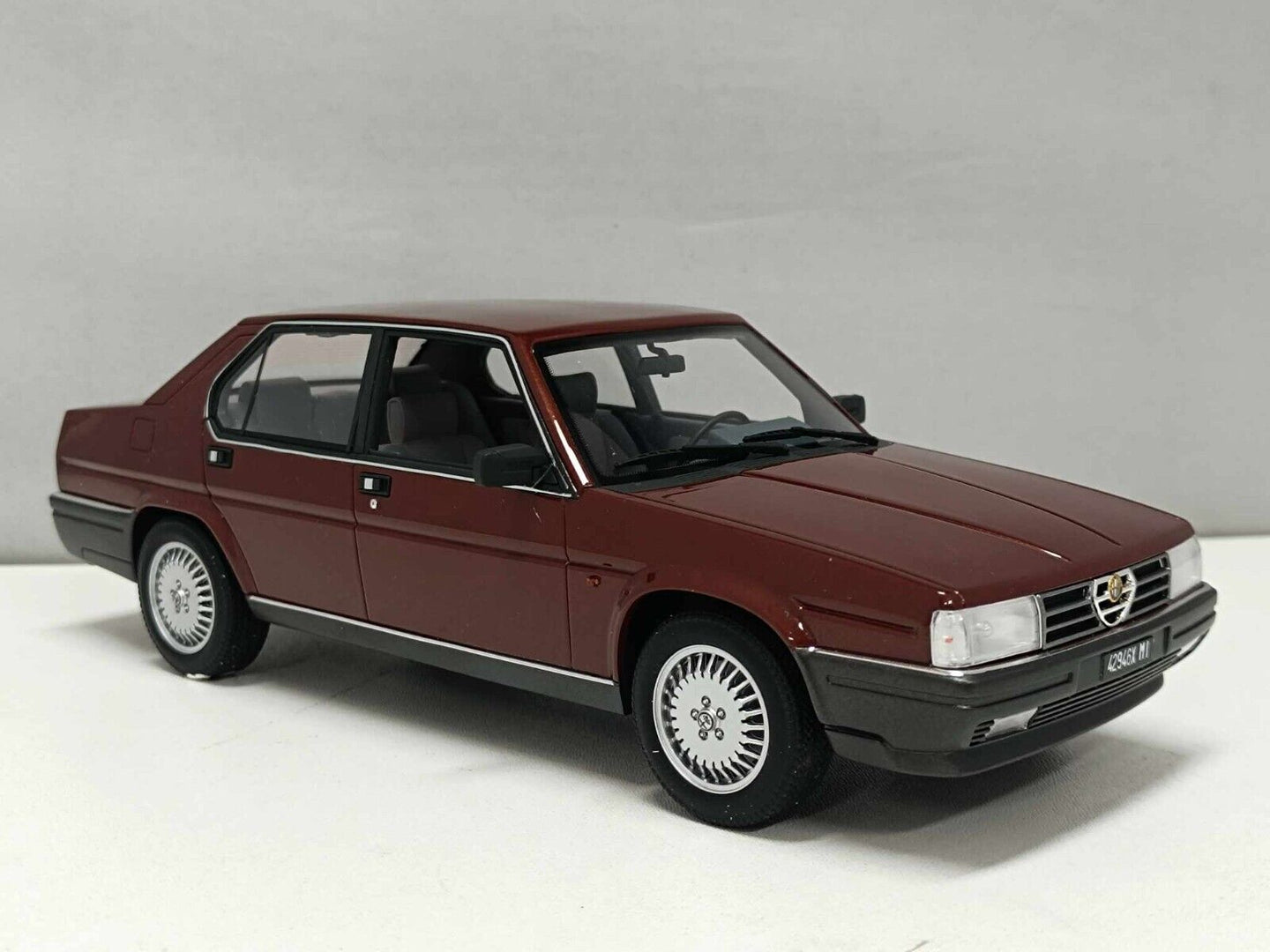 Alfa 90 2.5i Quadrifoglio Oro 1985 Opale Metallizzato Laudoracing 1:18 Usato