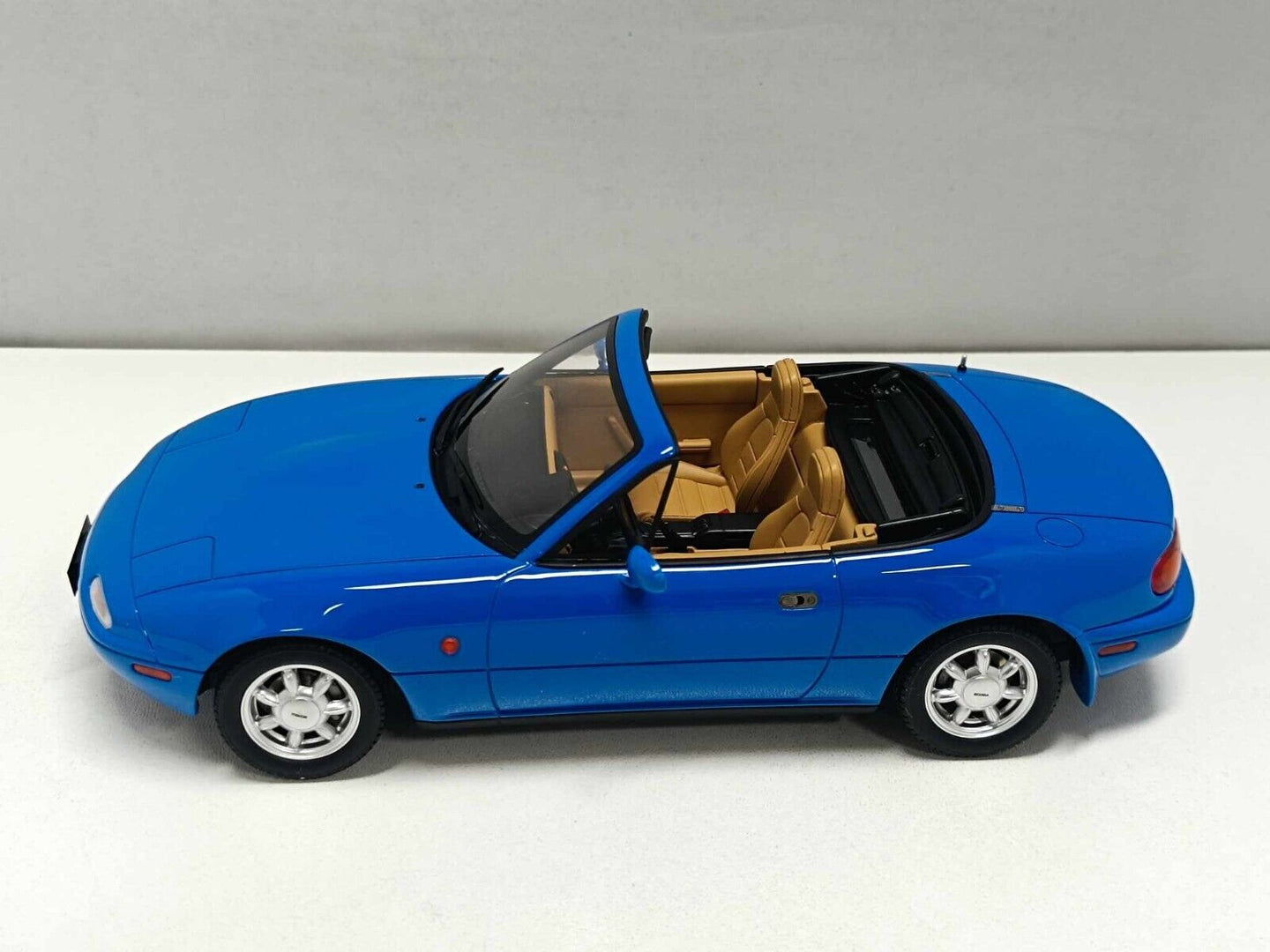 Mazda MX-5 NA Blue 1990 - Ottomobile 1:18 Usato + Box Limited Edition