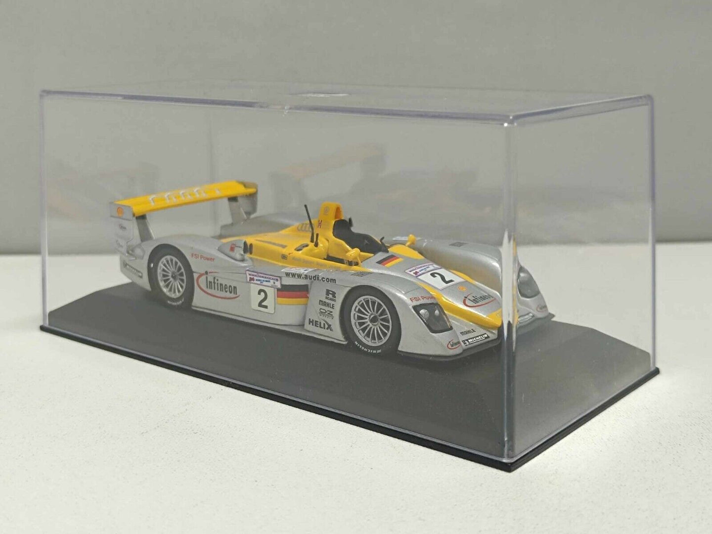 Infineon Audi R8 Le Mans 24 hrs 2002 #2 Limited Edition Minichamps 1:43 Usato