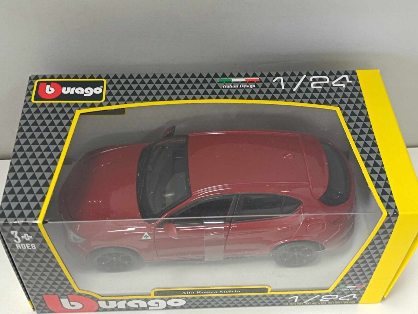 Alfa Romeo Stelvio Burago 1:24 Rosso Metallizzato Nuovo