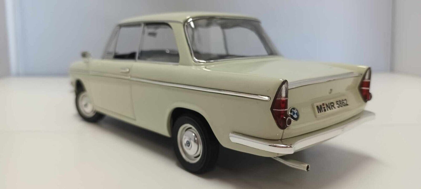 BMW 700 LS Luxus 1962 Signature Models 1:18 White Bianco Usato