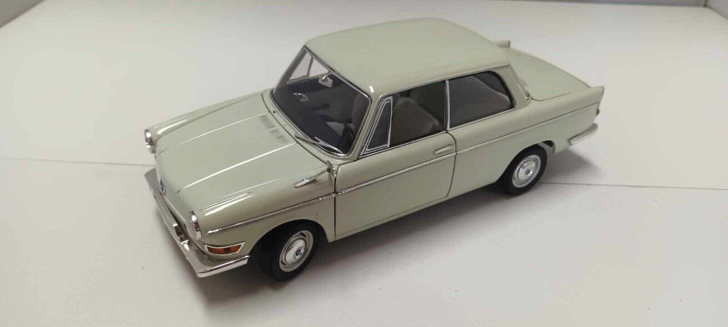 BMW 700 LS Luxus 1962 Signature Models 1:18 White Bianco Usato