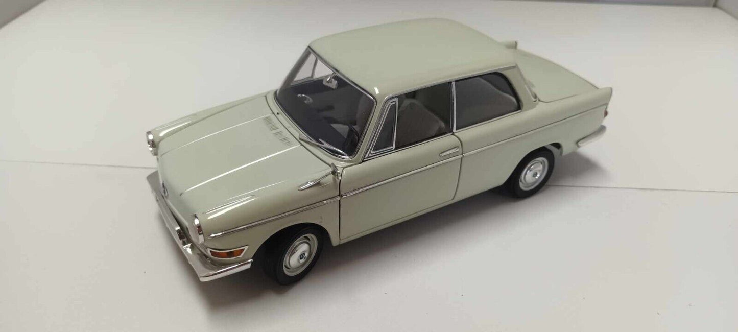 BMW 700 LS Luxus 1962 Signature Models 1:18 White Bianco Usato