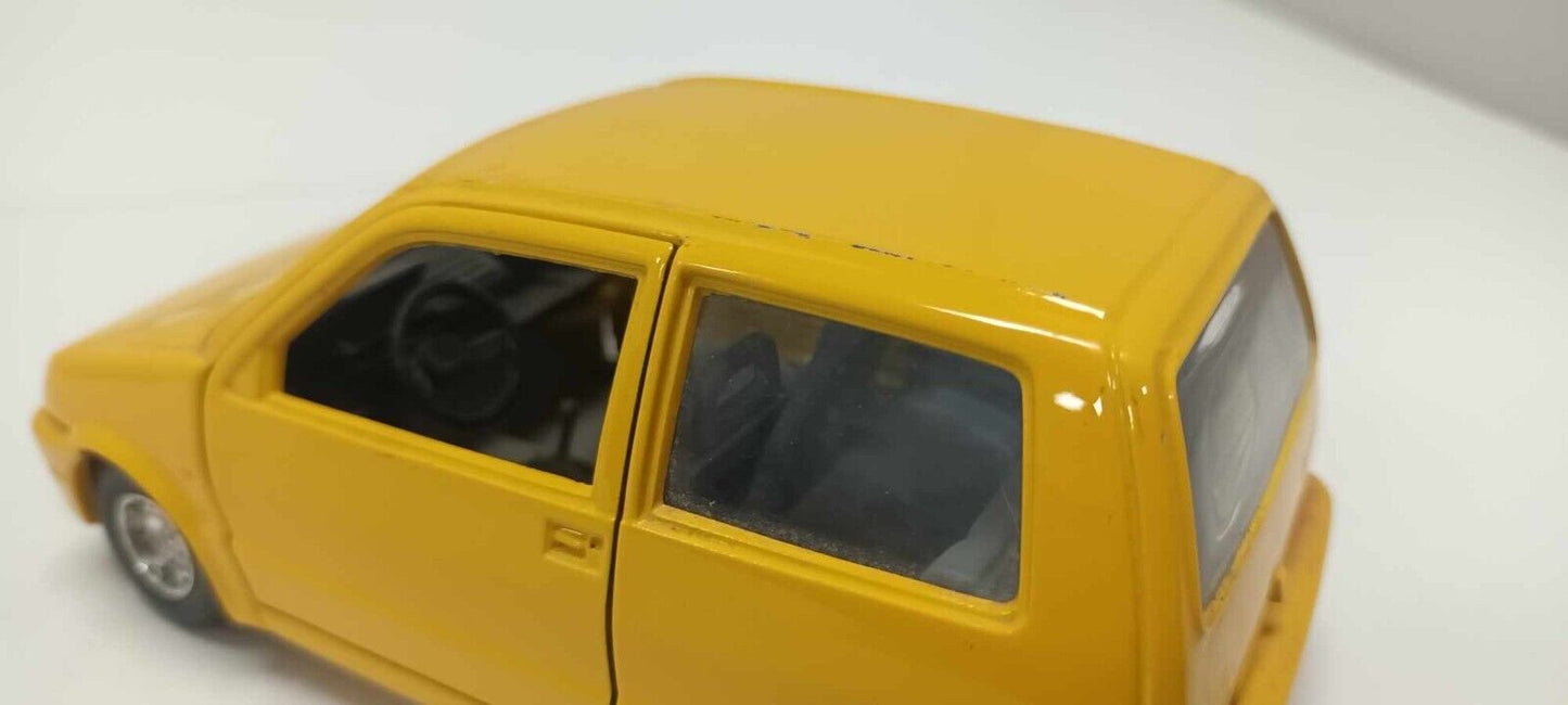 Fiat 500 - 1993 Giallo Yellow Burago Bburago Made in Italy 1:24 Usato 1/24
