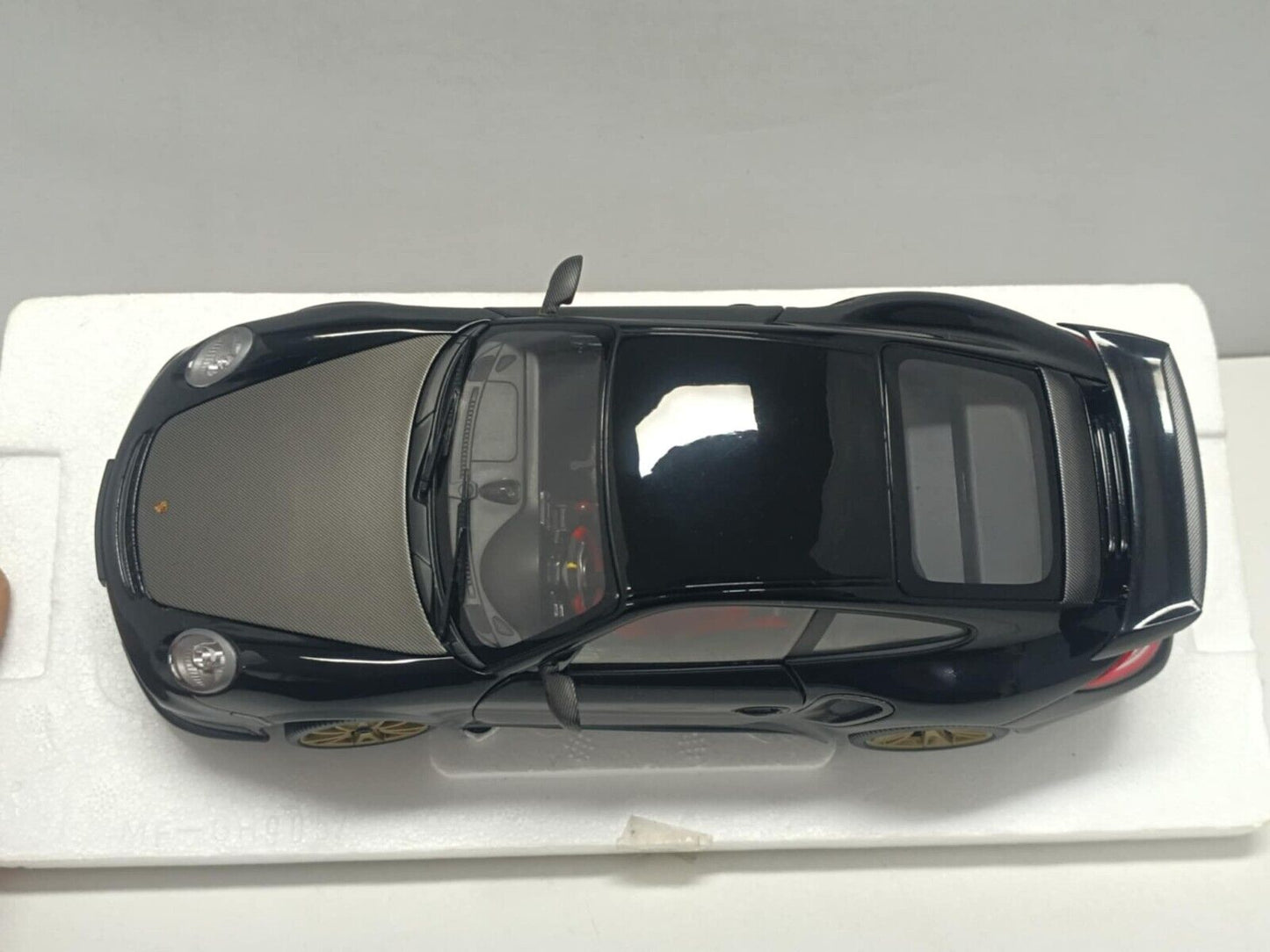 Porsche 911 GT2 RS 2011 Black With Gold Wheels Minichamps 1:18 Usato + Box Rare