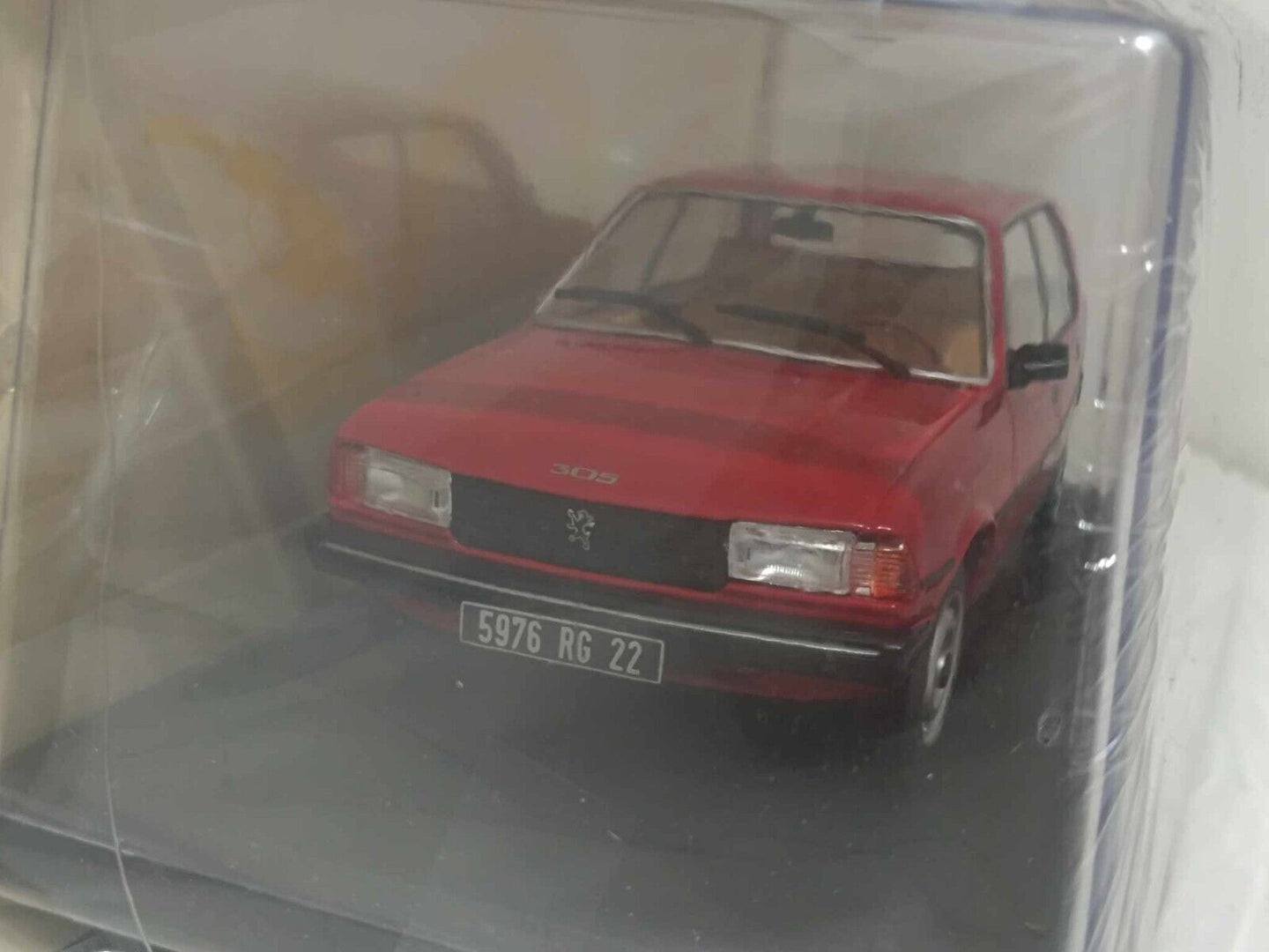 Peugeot 305 SR 1980 - 1:24 Edicola Auto Vintage + Fascicolo Rosso GM Shop