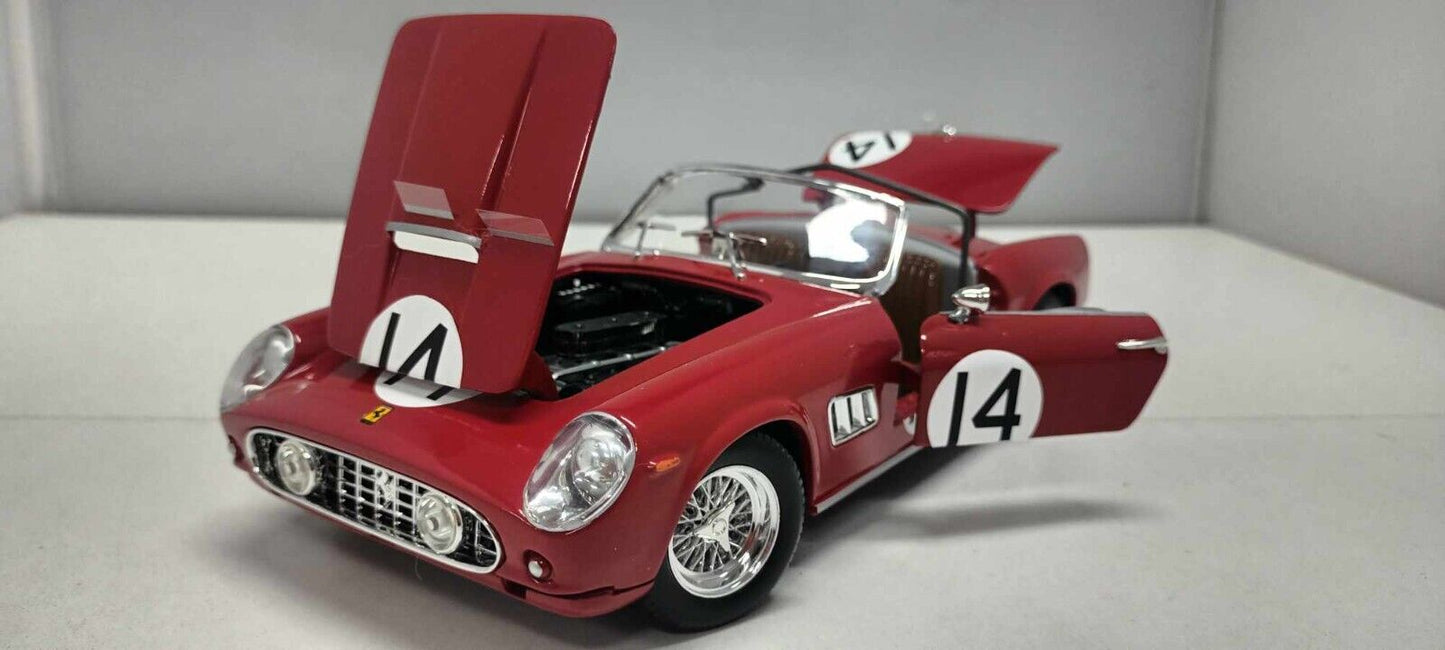 Ferrari 250 GT LWB California Spyder 12h di Sebring 1960 Hot Wheels 1:18 Usato
