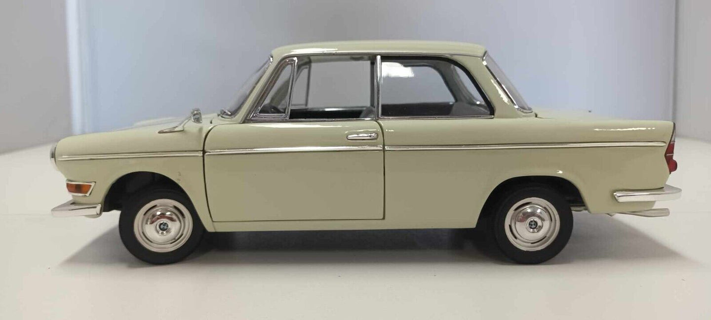BMW 700 LS Luxus 1962 Signature Models 1:18 White Bianco Usato