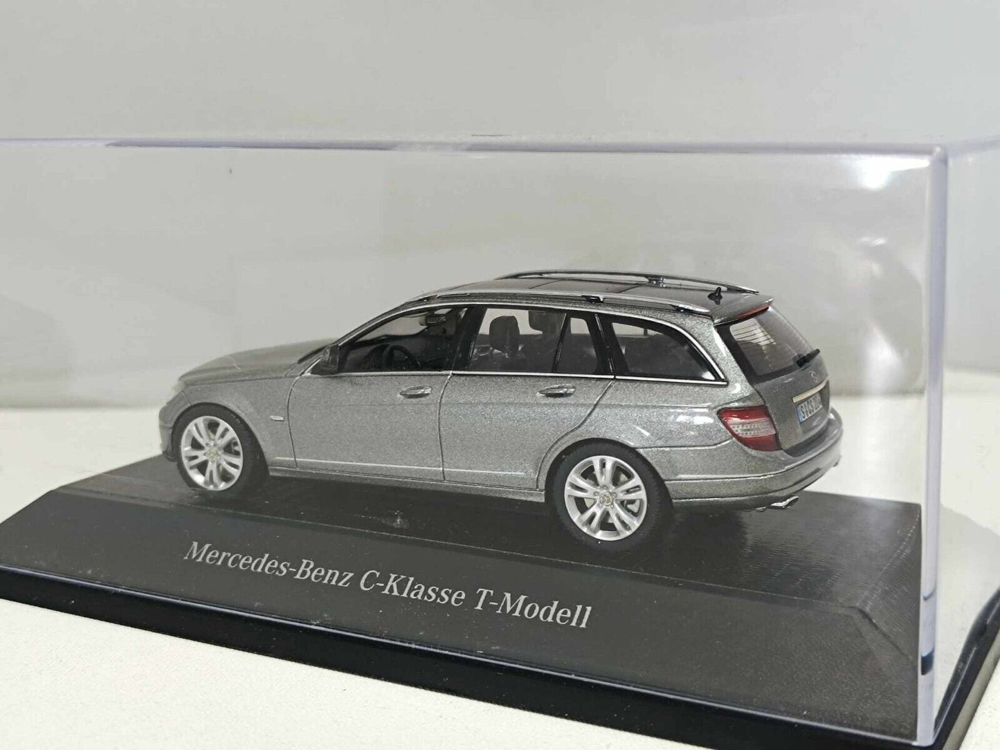 Mercedes-Benz C Klasse T-Modell W204 2007 Palladium Silver Schuco 1:43 Dealer