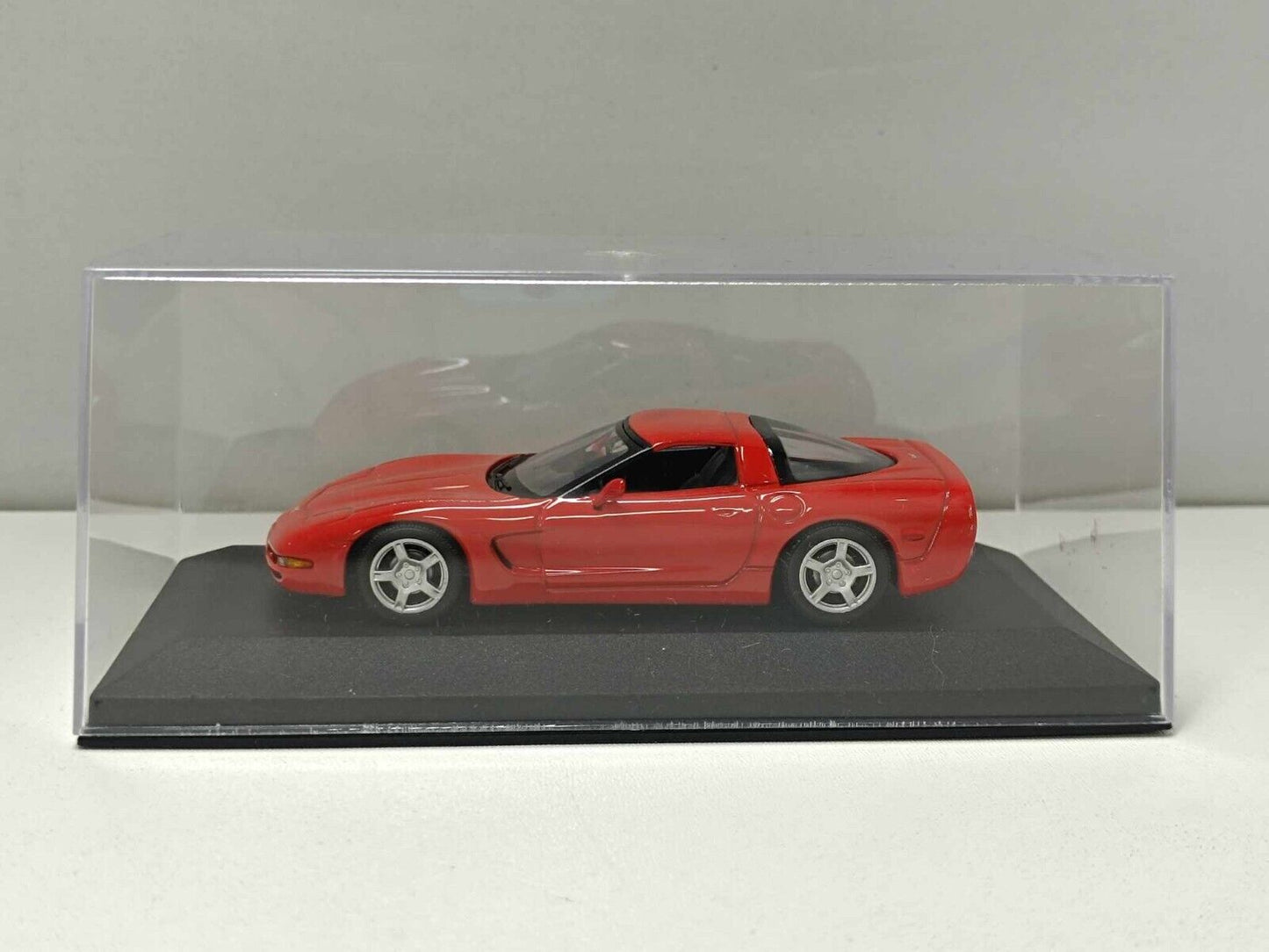 Chevrolet Corvette 1997 Red Rosso - Minichamps 1:43 Usato + Teca