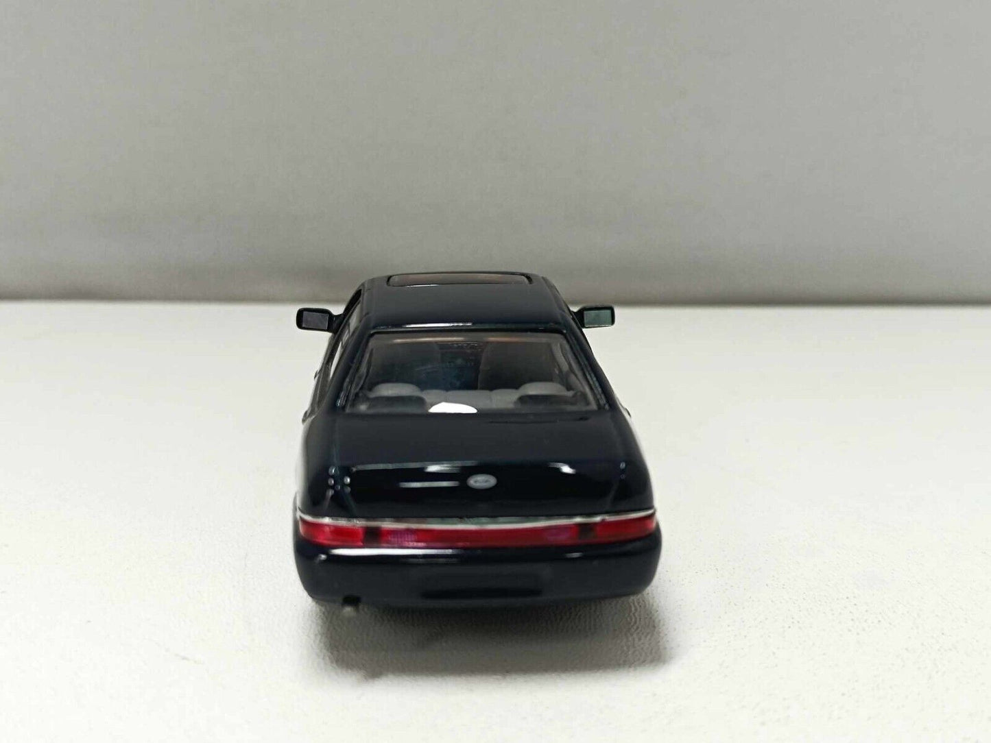 Ford Scorpio Saloon 1995 Blue Navy - Minichamps 1:43 Usato Teca