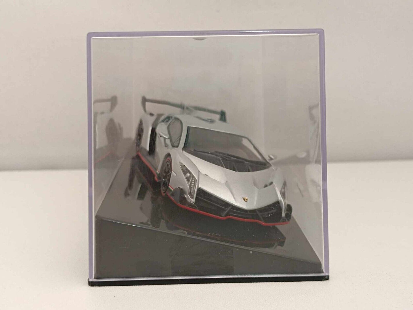 Lamborghini Veneno (2013) - Ixo Models 1:43 GM Shop