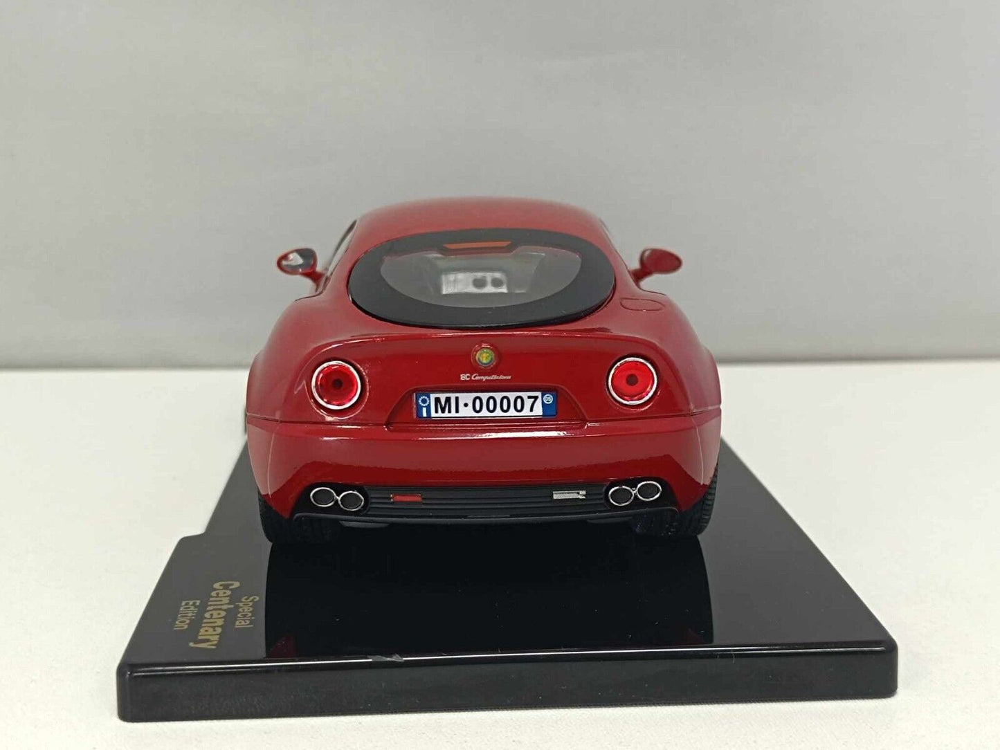 Alfa Romeo 8c Competizione Coupé 2008 Edicola Centenario 1:24 Usato + Teca