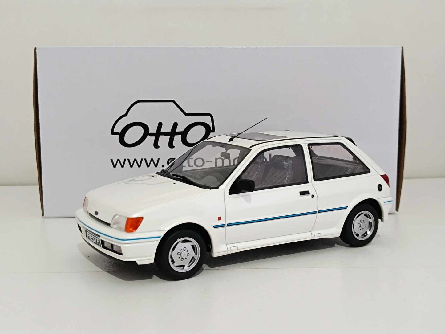 Ford Fiesta XR2I Mk3 1989 Bianco White Ottomobile 1:18 Nuovo OT967UVI 1/18