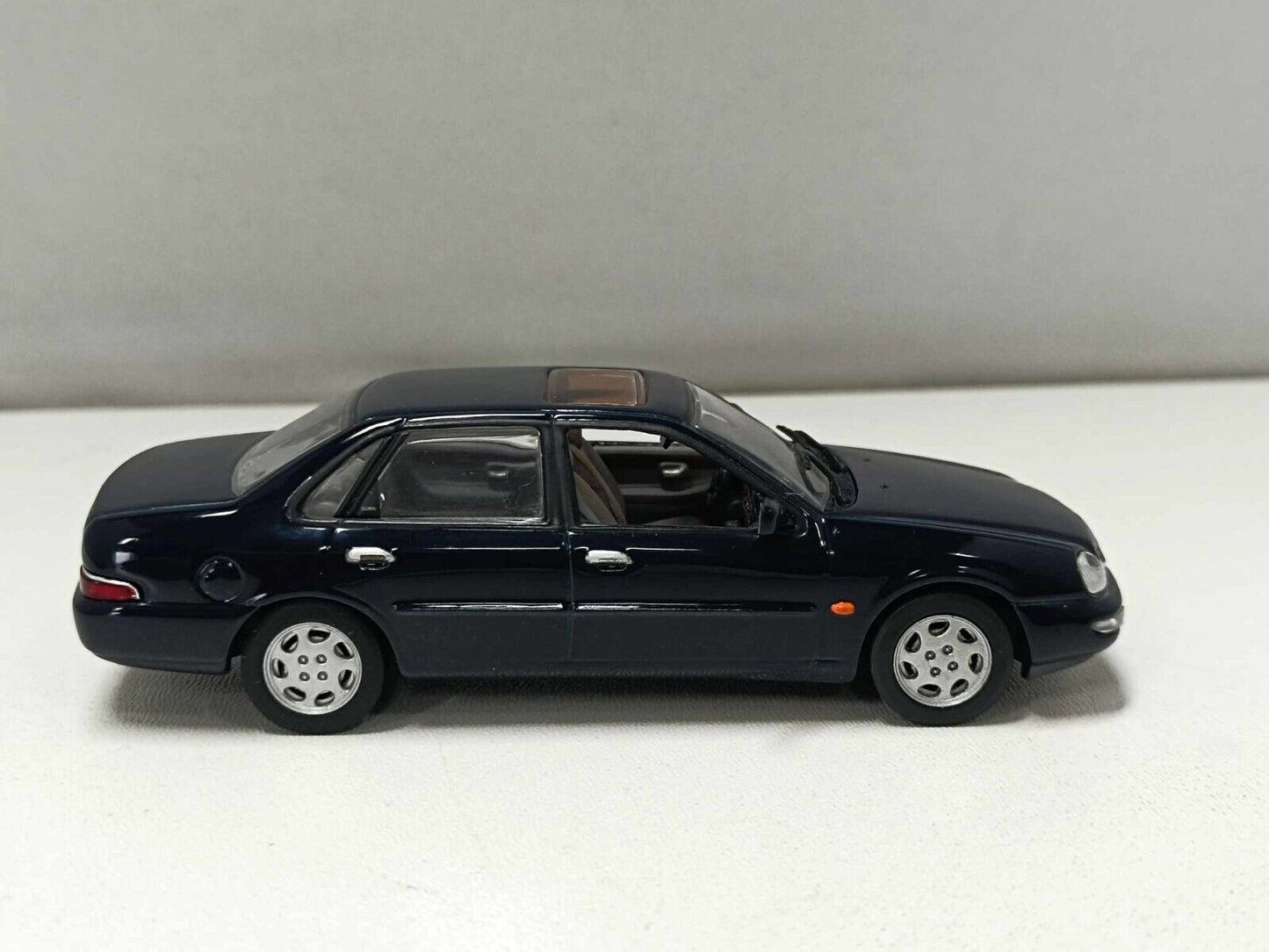 Ford Scorpio Saloon 1995 Blue Navy - Minichamps 1:43 Usato Teca