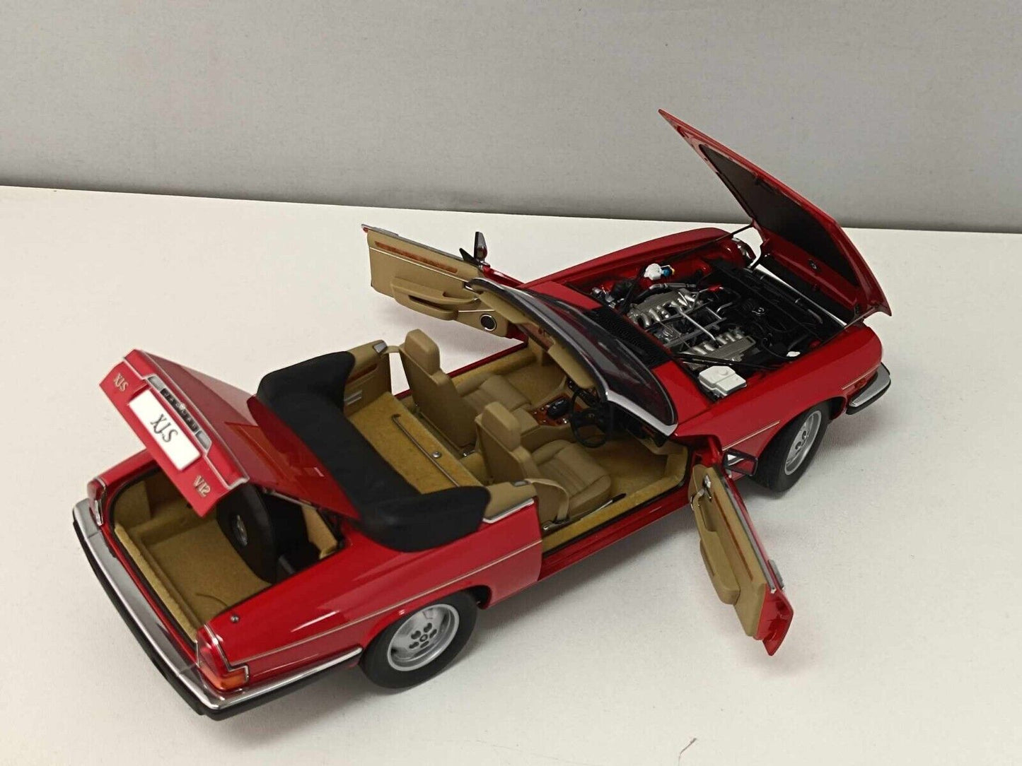 Jaguar XJS  Cabriolet 1991 Autoart 1/18 Rosso Rara Very Rare Usato GM Shop