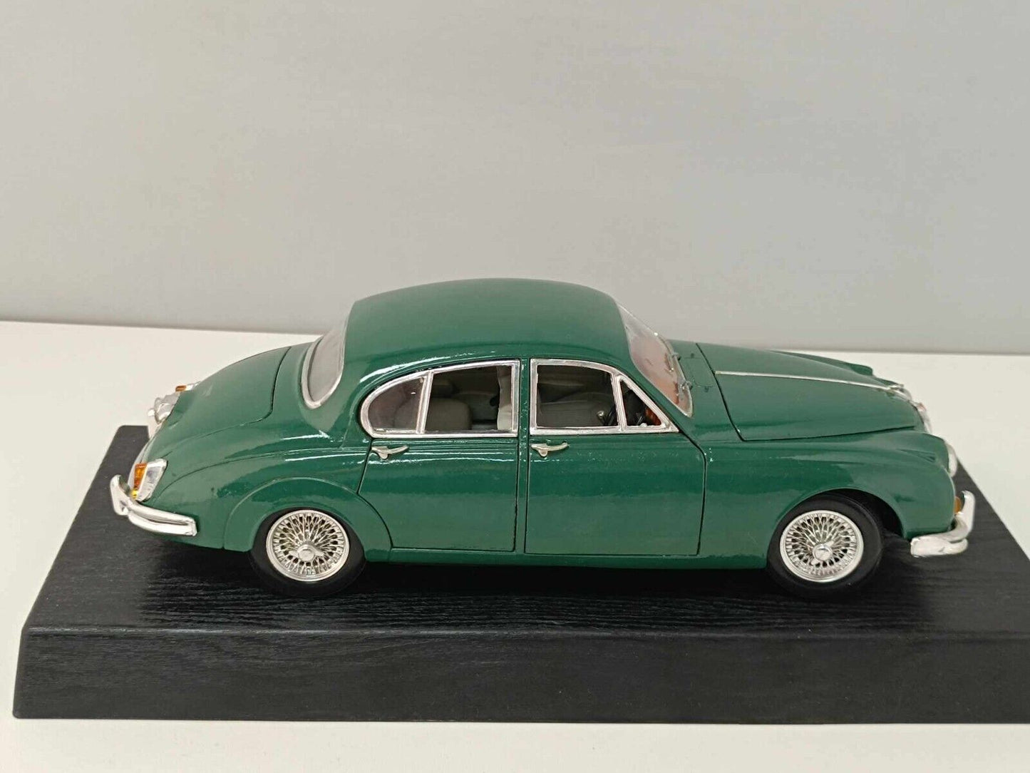 Jaguar Mark 2 1959 Verde Maisto 1/18 Green Usato + Box GM Shop