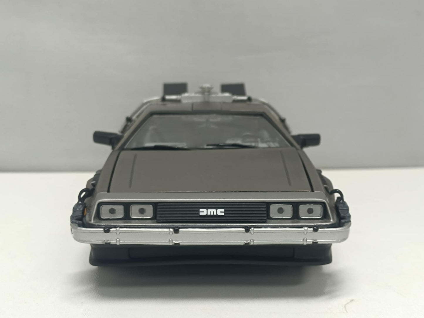 De Lorean Ritorno Al Futuro Back To The Future Sun Star 1:18 Usato