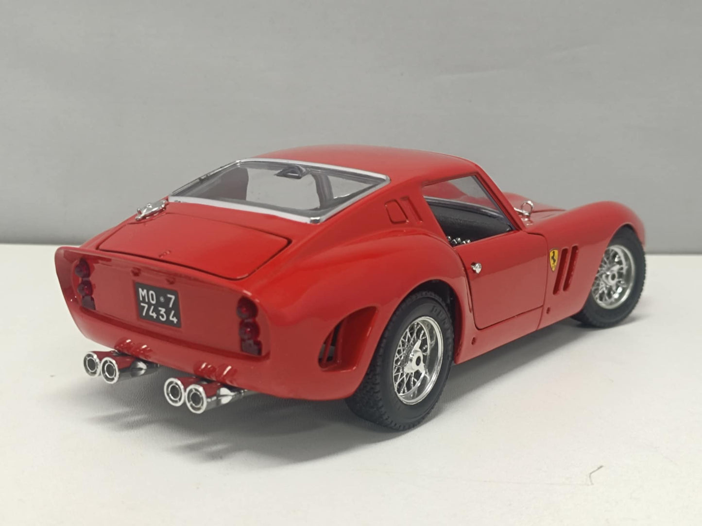 Ferrari GTO 1962 Rosso Red Burago Bburago 1:18 Usato 1/18 Made in Italy