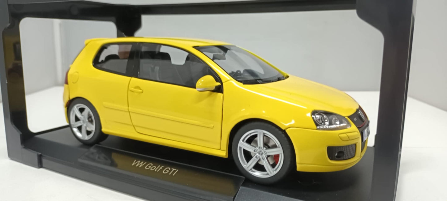Volkswagen Golf GTI Pirelli Giallo Yellow 2007 Norev 1:18 Usato Limited Edition