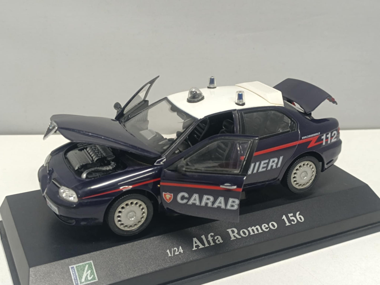Alfa Romeo 156 Carabinieri Police 1998 Cararama Hongwell 1:24 Usato + Basetta